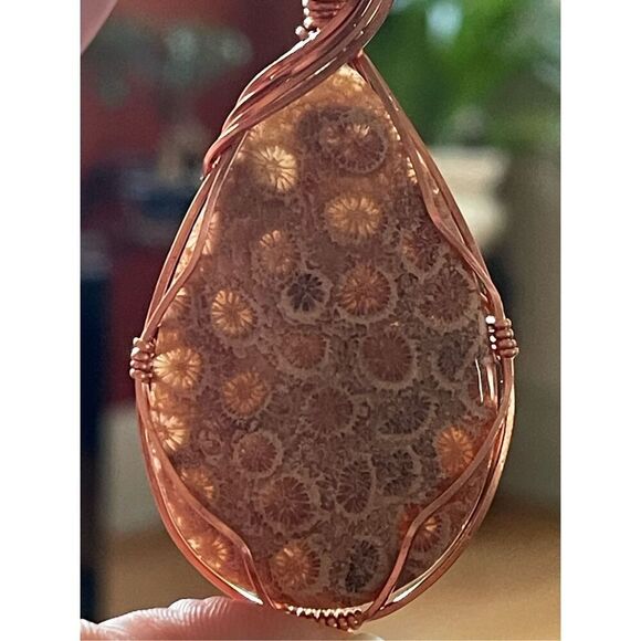 Fossil coral stone crystal wire wrap wrapped pendant copper handmade artisan - Picture 10 of 11